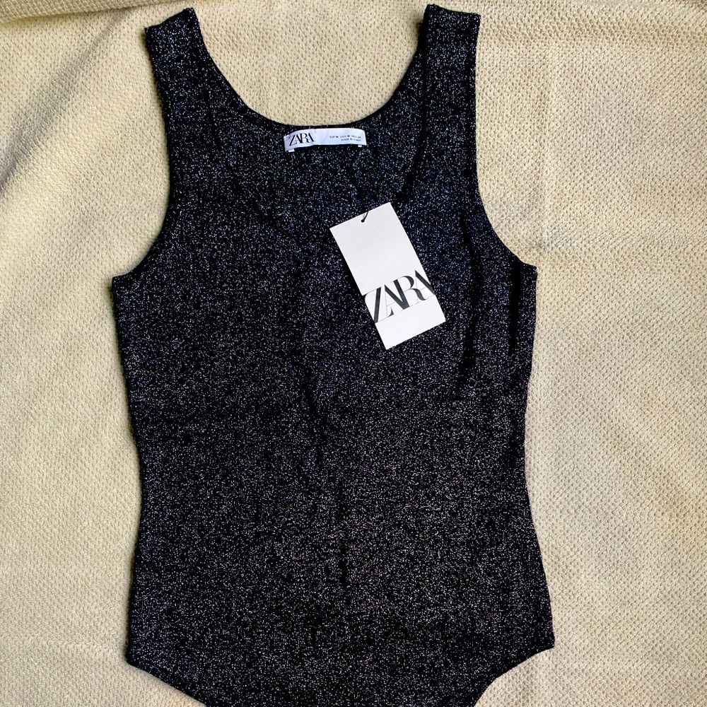 Ideal to wear with a tight skirt or pants.